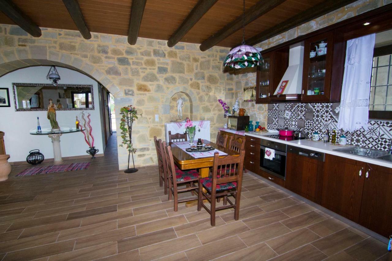 Mansion Rokka Villa กิสเซมอส ภายนอก รูปภาพ