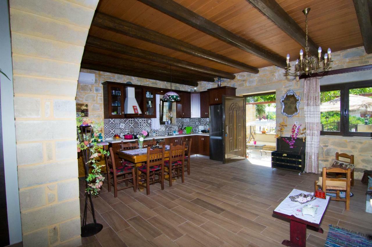 Mansion Rokka Villa กิสเซมอส ภายนอก รูปภาพ